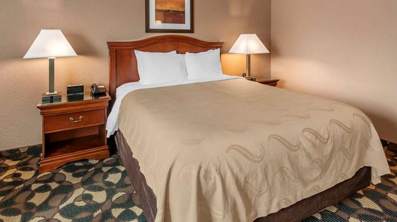 <b>Quality Inn Paradise Creek Room</b>. Images powered by <a href="https://iceportal.shijigroup.com/" title="IcePortal" target="_blank">IcePortal</a>.