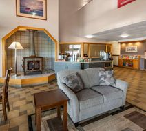 Quality Inn Paradise Creek Lobby