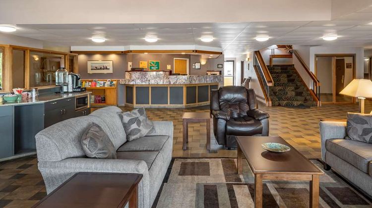 Quality Inn Paradise Creek Lobby