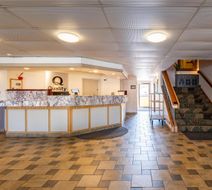 Quality Inn Paradise Creek Lobby