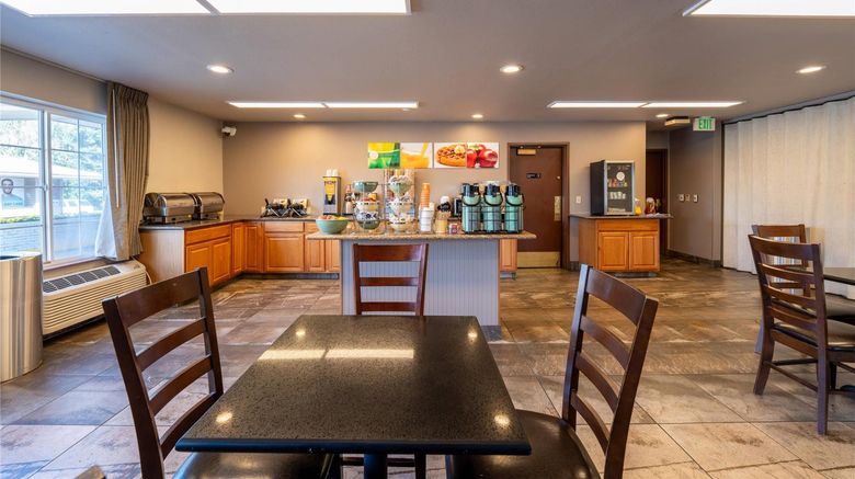 <b>Quality Inn Paradise Creek Restaurant</b>. Images powered by <a href="https://iceportal.shijigroup.com/" title="IcePortal" target="_blank">IcePortal</a>.