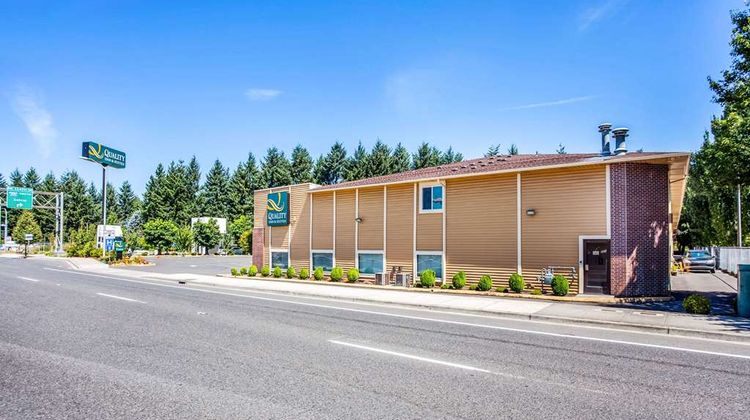 Quality Inn and Suites Vancouver North Exterior