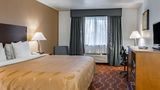<b>Quality Inn and Suites Vancouver North Room</b>. Images powered by <a href="https://iceportal.shijigroup.com/" title="IcePortal" target="_blank">IcePortal</a>.