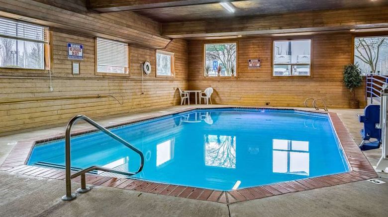 <b>Quality Inn and Suites Vancouver North Pool</b>. Images powered by <a href="https://iceportal.shijigroup.com/" title="IcePortal" target="_blank">IcePortal</a>.