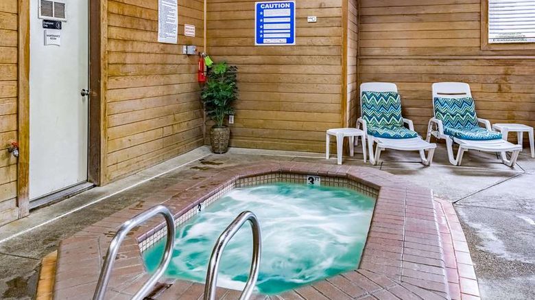 <b>Quality Inn and Suites Vancouver North Pool</b>. Images powered by <a href="https://iceportal.shijigroup.com/" title="IcePortal" target="_blank">IcePortal</a>.