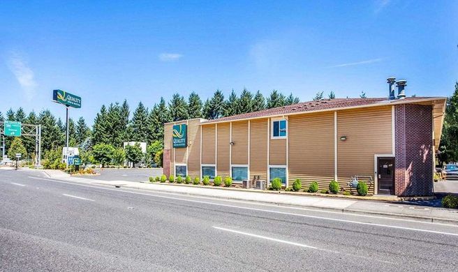 Quality Inn and Suites Vancouver North Exterior