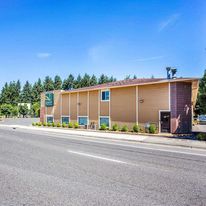 Quality Inn and Suites Vancouver North