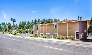 Quality Inn and Suites Vancouver North