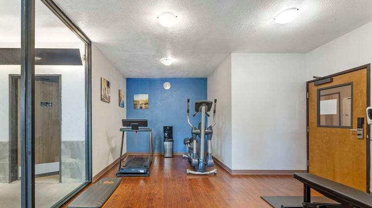Comfort Suites near Vancouver Mall Health