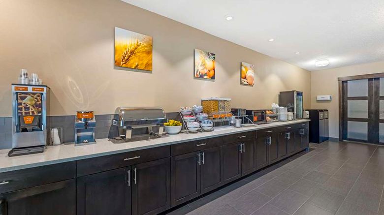 <b>Comfort Suites near Vancouver Mall Restaurant</b>. Images powered by <a href="https://iceportal.shijigroup.com/" title="IcePortal" target="_blank">IcePortal</a>.