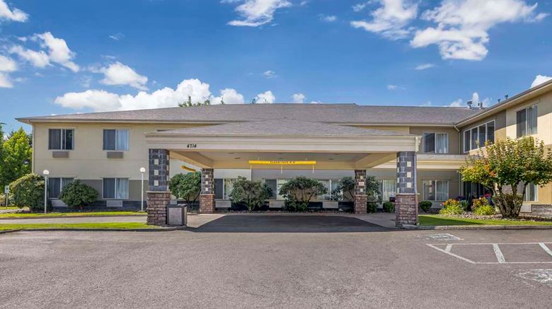 <b>Comfort Suites near Vancouver Mall Exterior</b>. Images powered by <a href="https://iceportal.shijigroup.com/" title="IcePortal" target="_blank">IcePortal</a>.