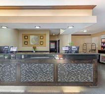 Comfort Suites near Vancouver Mall Lobby