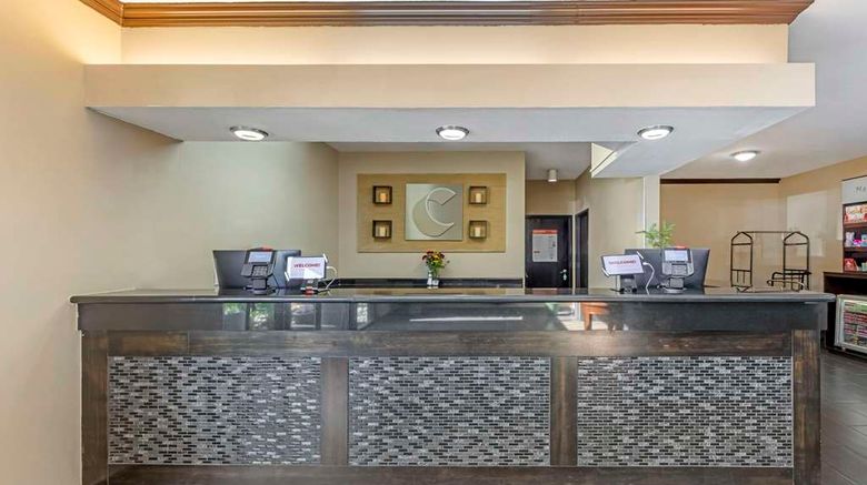 <b>Comfort Suites near Vancouver Mall Lobby</b>. Images powered by <a href="https://iceportal.shijigroup.com/" title="IcePortal" target="_blank">IcePortal</a>.