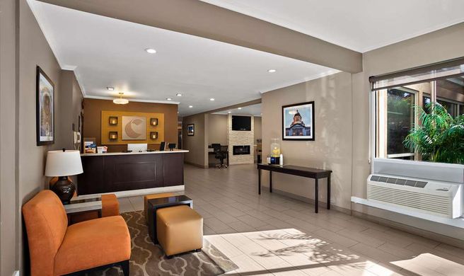 Comfort Inn Lobby