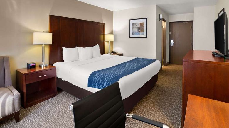 <b>Comfort Inn Room</b>. Images powered by <a href="https://iceportal.shijigroup.com/" title="IcePortal" target="_blank">IcePortal</a>.