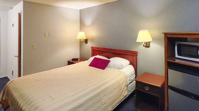 <b>Rodeway Inn Seattle Airport Room</b>. Images powered by <a href="https://iceportal.shijigroup.com/" title="IcePortal" target="_blank">IcePortal</a>.