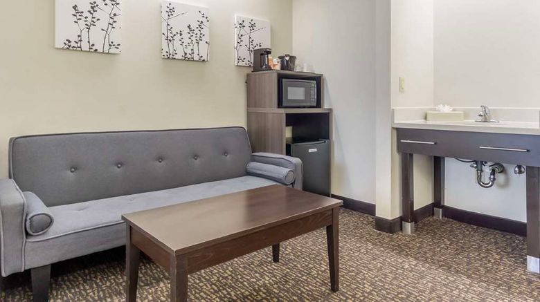 <b>Sleep Inn Sea Tac Airport Suite</b>. Images powered by <a href="https://iceportal.shijigroup.com/" title="IcePortal" target="_blank">IcePortal</a>.