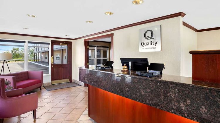Quality Inn Uptown Lobby