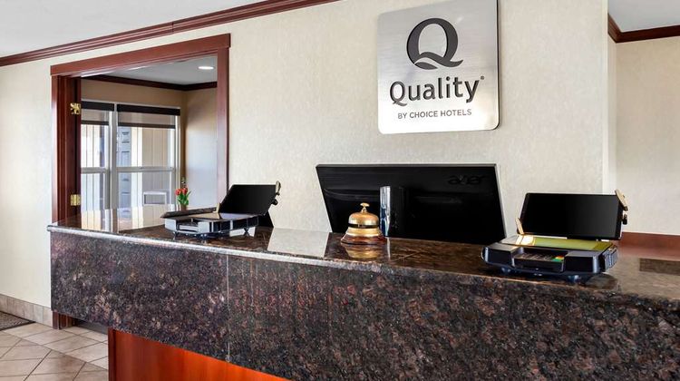 Quality Inn Uptown Lobby