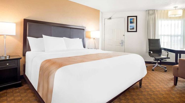 Quality Inn Uptown Room