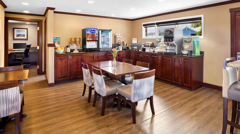 <b>Quality Inn Uptown Restaurant</b>. Images powered by <a href="https://iceportal.shijigroup.com/" title="IcePortal" target="_blank">IcePortal</a>.
