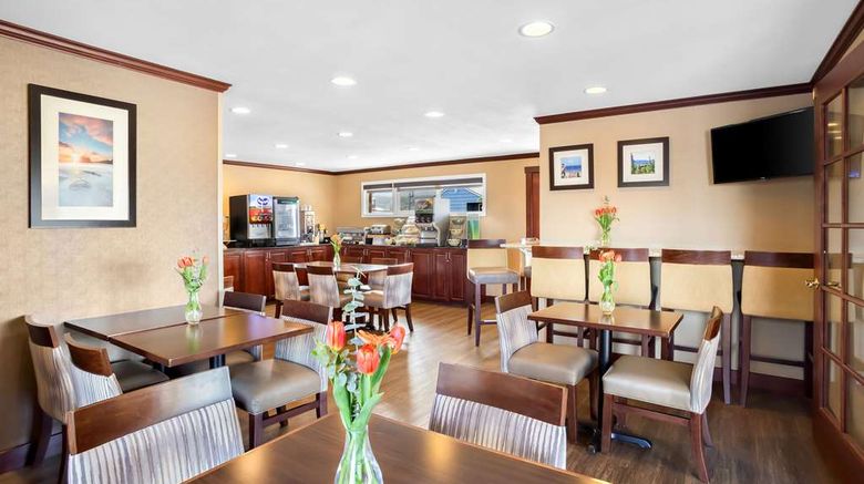 <b>Quality Inn Uptown Restaurant</b>. Images powered by <a href="https://iceportal.shijigroup.com/" title="IcePortal" target="_blank">IcePortal</a>.
