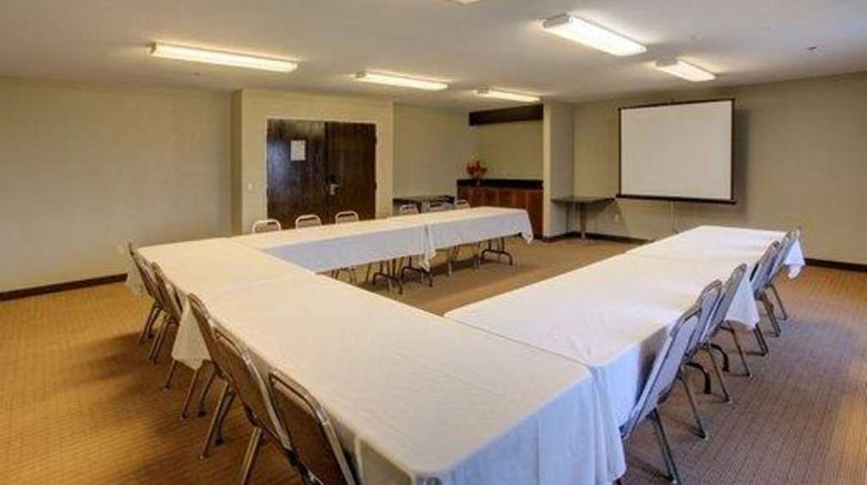 <b>Sleep Inn Tri-Cities Meeting</b>. Images powered by <a href="https://iceportal.shijigroup.com/" title="IcePortal" target="_blank">IcePortal</a>.