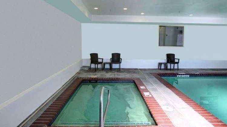 Sleep Inn Tri-Cities Pool