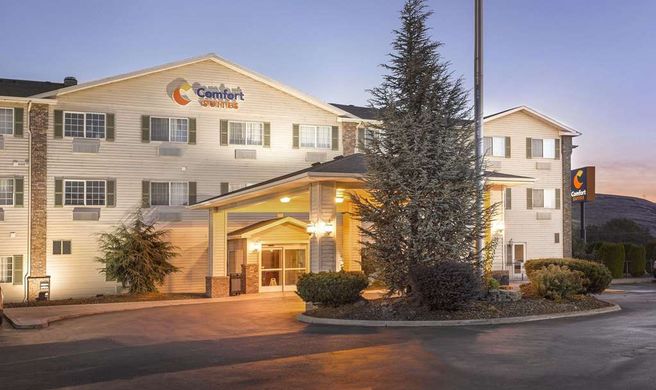 Comfort Suites Exterior