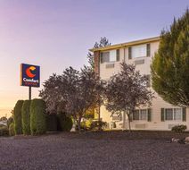 Comfort Suites Exterior