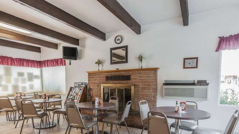<b>Rodeway Inn & Suites Restaurant</b>. Images powered by <a href="https://iceportal.shijigroup.com/" title="IcePortal" target="_blank">IcePortal</a>.