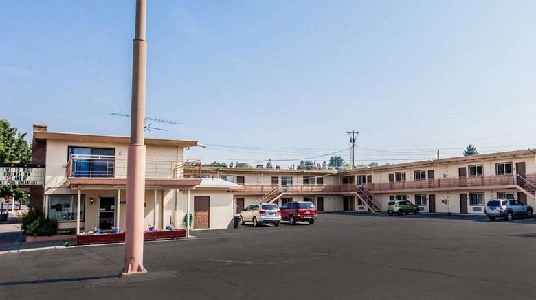 Rodeway Inn  and  Suites Exterior. Images powered by <a href="https://iceportal.shijigroup.com" target="_blank" rel="noopener">Ice Portal</a>.