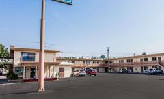 Rodeway Inn & Suites