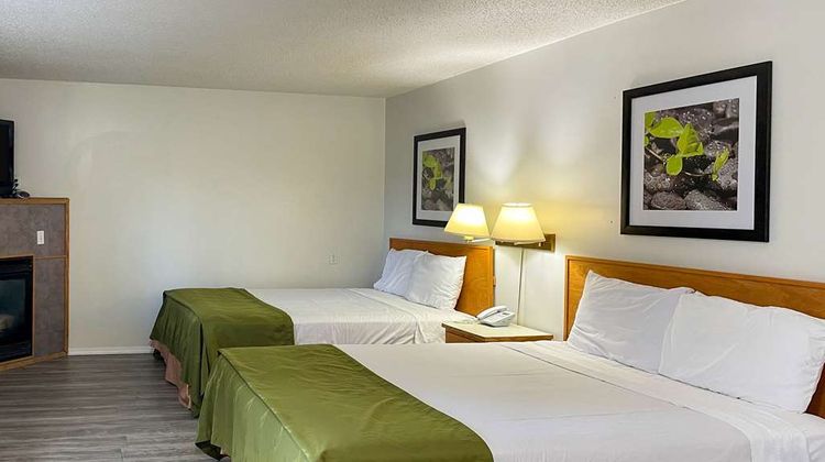 Rodeway Inn & Suites Suite