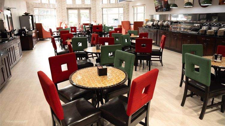Comfort Suites Airport Restaurant