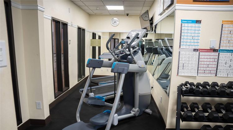 Comfort Suites Airport Health