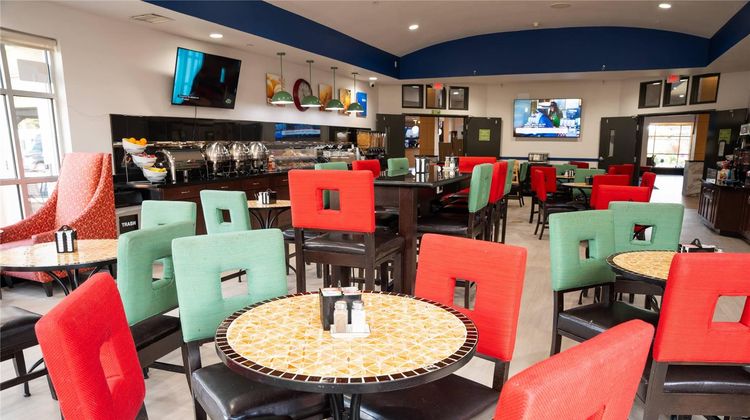 Comfort Suites Airport Restaurant