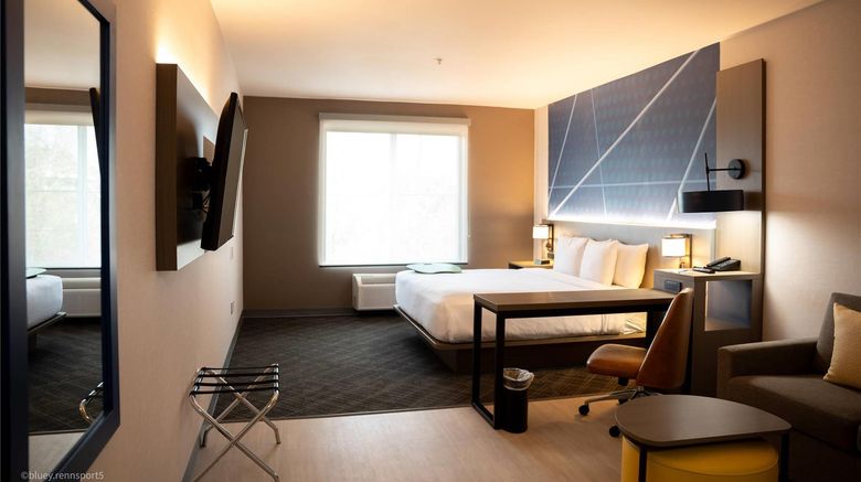 <b>Comfort Suites Airport Suite</b>. Images powered by <a href="https://iceportal.shijigroup.com/" title="IcePortal" target="_blank">IcePortal</a>.
