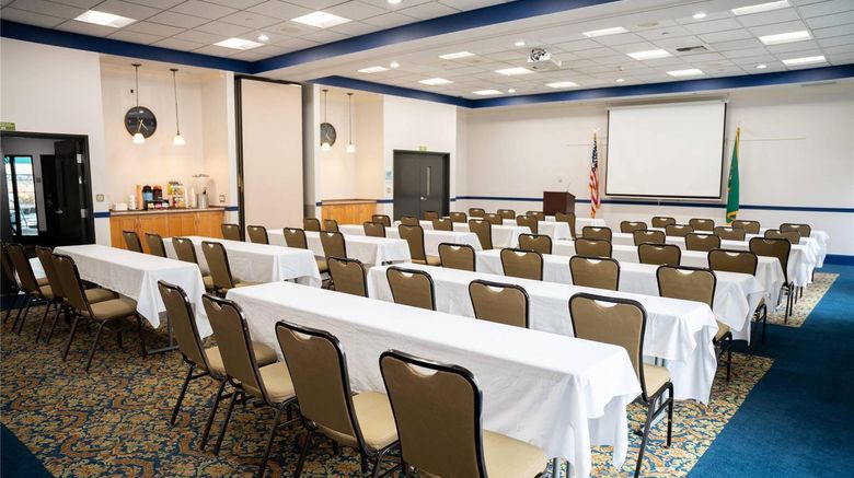 <b>Comfort Suites Airport Meeting</b>. Images powered by <a href="https://iceportal.shijigroup.com/" title="IcePortal" target="_blank">IcePortal</a>.