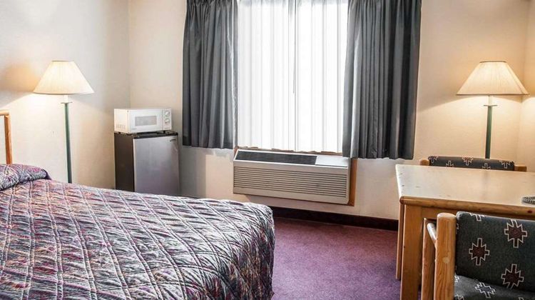 Rodeway Inn and Suites Spokane East Room