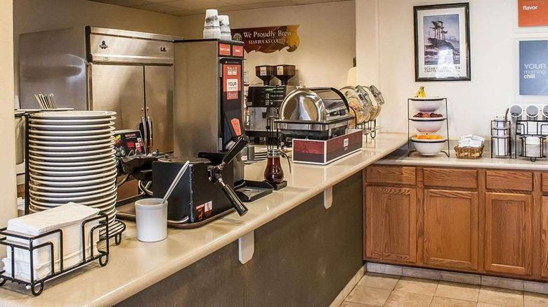 <b>Comfort Inn & Suites Restaurant</b>. Images powered by <a href="https://iceportal.shijigroup.com/" title="IcePortal" target="_blank">IcePortal</a>.