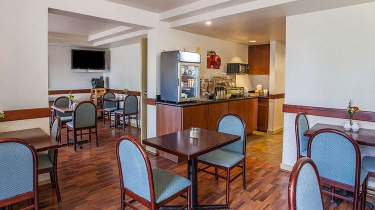 Quality Inn & Suites Everett Restaurant