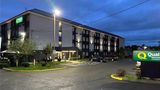 <b>Quality Inn & Suites Everett Exterior</b>. Images powered by <a href="https://iceportal.shijigroup.com/" title="IcePortal" target="_blank">IcePortal</a>.