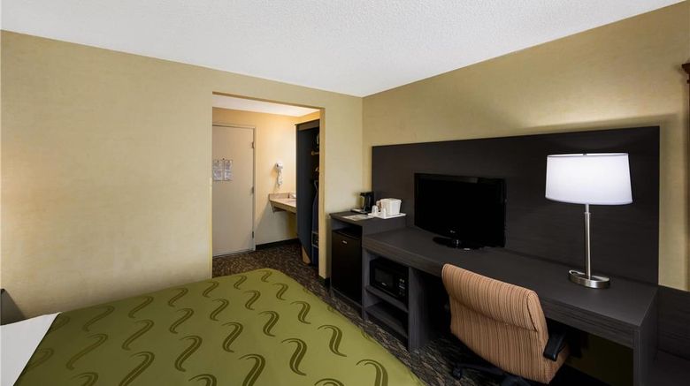 <b>Quality Inn Sea Tac Airport Room</b>. Images powered by <a href="https://iceportal.shijigroup.com/" title="IcePortal" target="_blank">IcePortal</a>.
