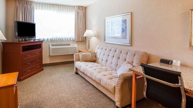<b>Quality Inn Kirkland Suite</b>. Images powered by <a href="https://iceportal.shijigroup.com/" title="IcePortal" target="_blank">IcePortal</a>.