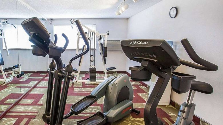 <b>Quality Inn Kirkland Health</b>. Images powered by <a href="https://iceportal.shijigroup.com/" title="IcePortal" target="_blank">IcePortal</a>.
