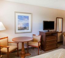 Quality Inn Kirkland Room
