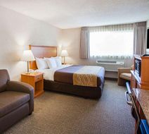Quality Inn Kirkland Room