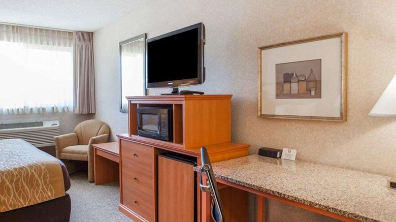 <b>Quality Inn Kirkland Room</b>. Images powered by <a href="https://iceportal.shijigroup.com/" title="IcePortal" target="_blank">IcePortal</a>.