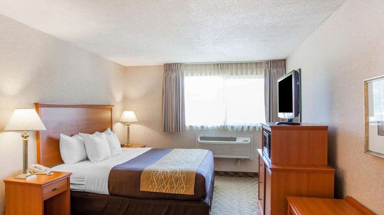 Quality Inn Kirkland Room